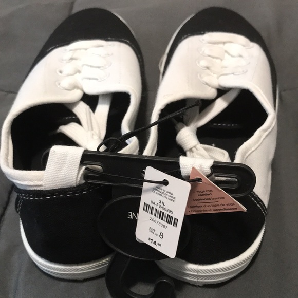 Canvas sneakers - Picture 2 of 3